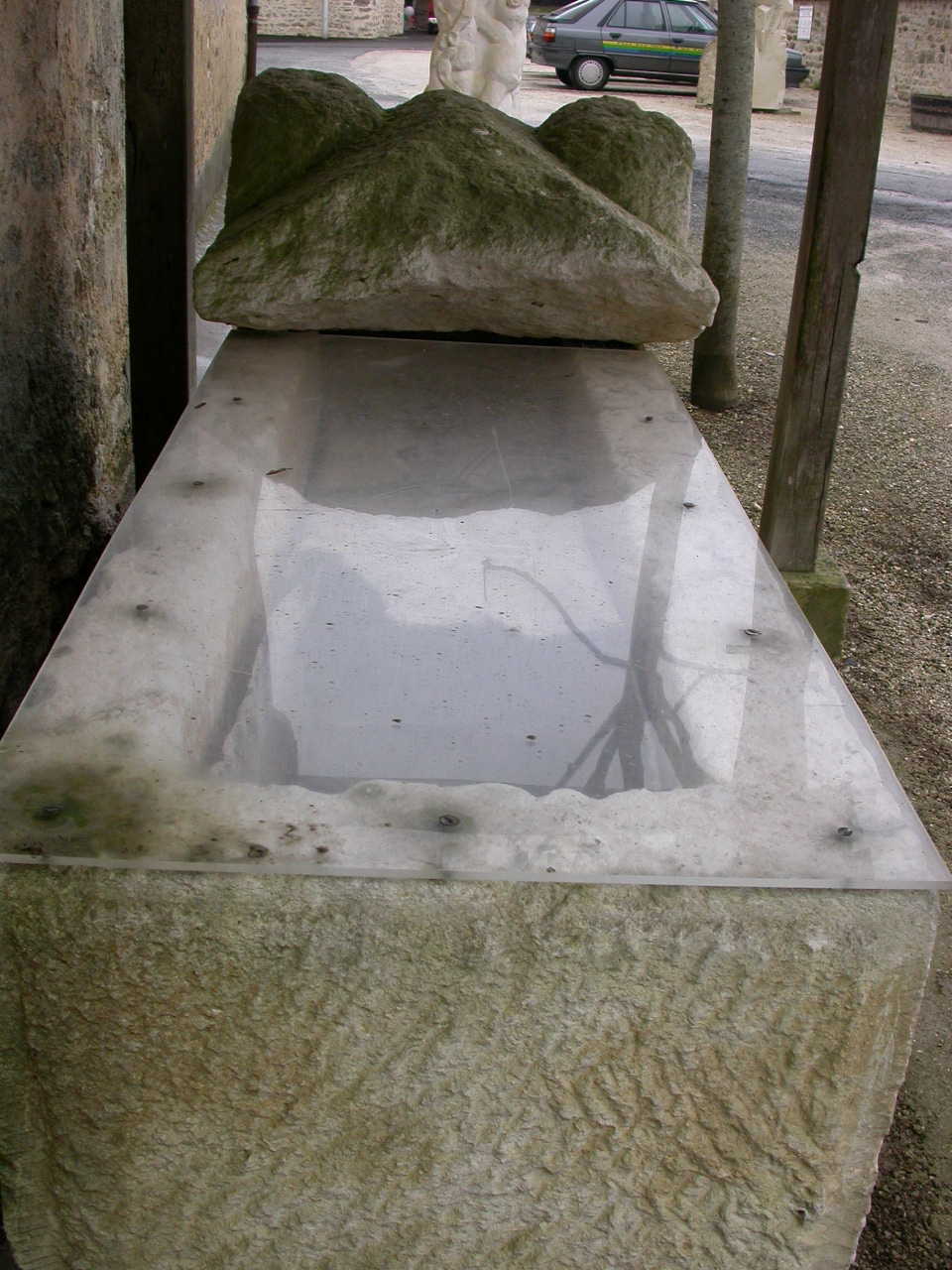 Sarcophage - Lozay